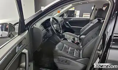 Volkswagen Tiguan, 2020