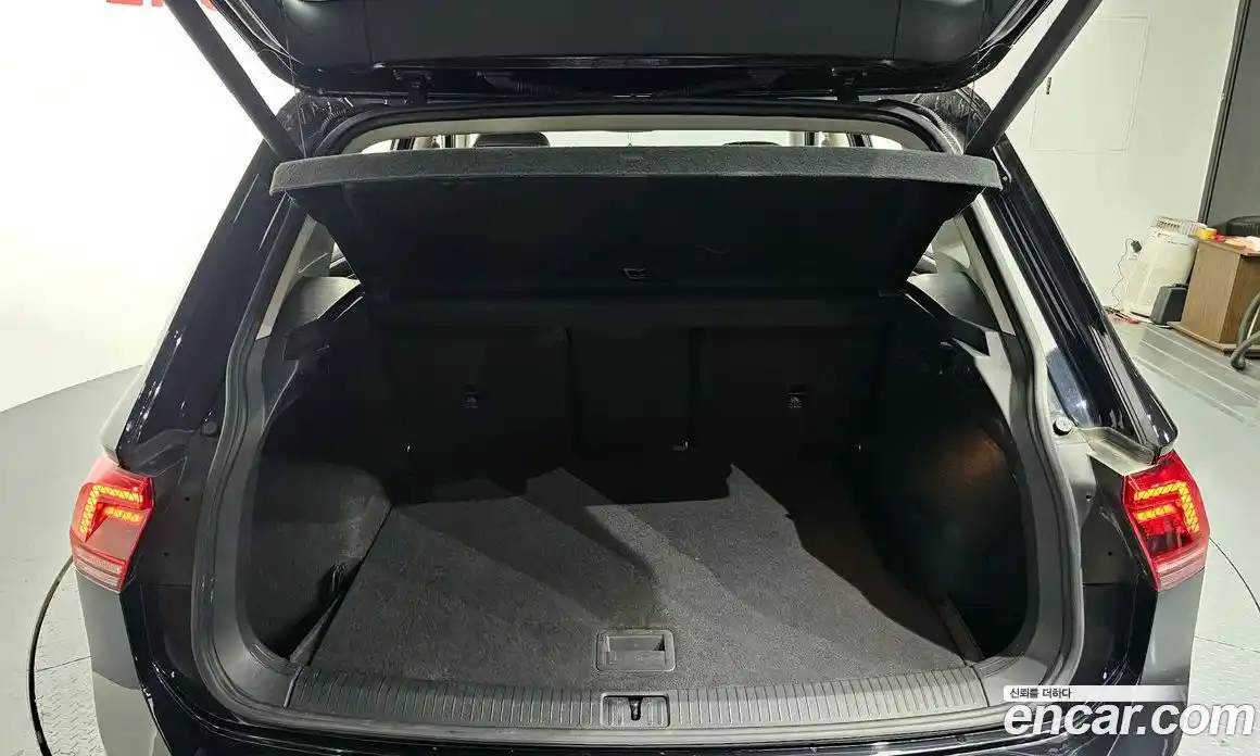 Volkswagen Tiguan 2020 2.0 Автомат в Москве № 215184, фото 13