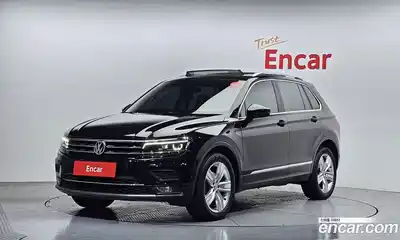 Volkswagen Tiguan 2020 2.0 Автомат в Москве № 215184, миниатюра 5
