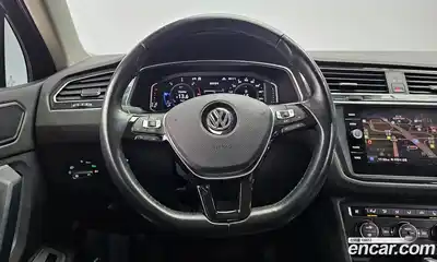 Volkswagen Tiguan 2020 2.0 Автомат в Москве № 215184, миниатюра 7
