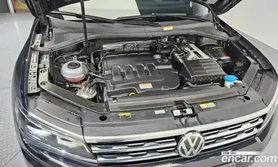 Volkswagen Tiguan 2020 2.0 Автомат в Москве № 215184, миниатюра 8