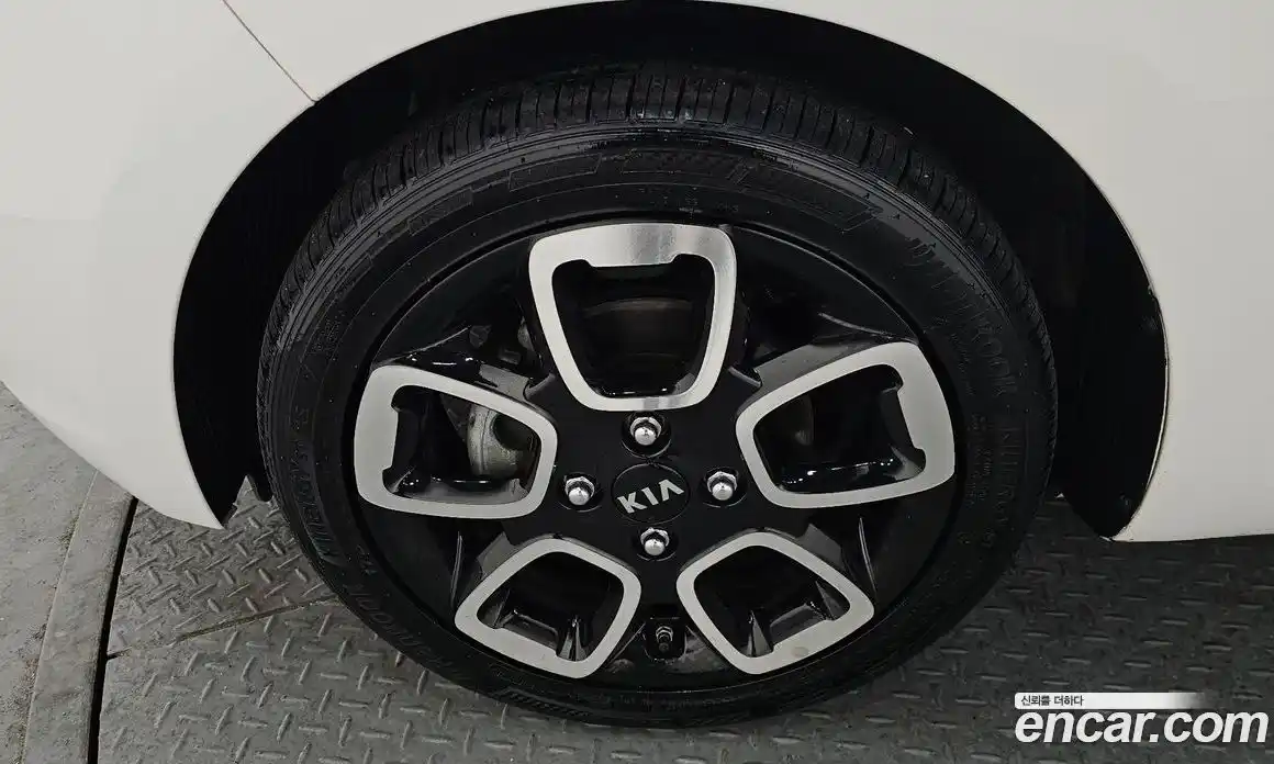 Kia Ray 2021 1.0 Автомат в Москве № 22449, фото 16