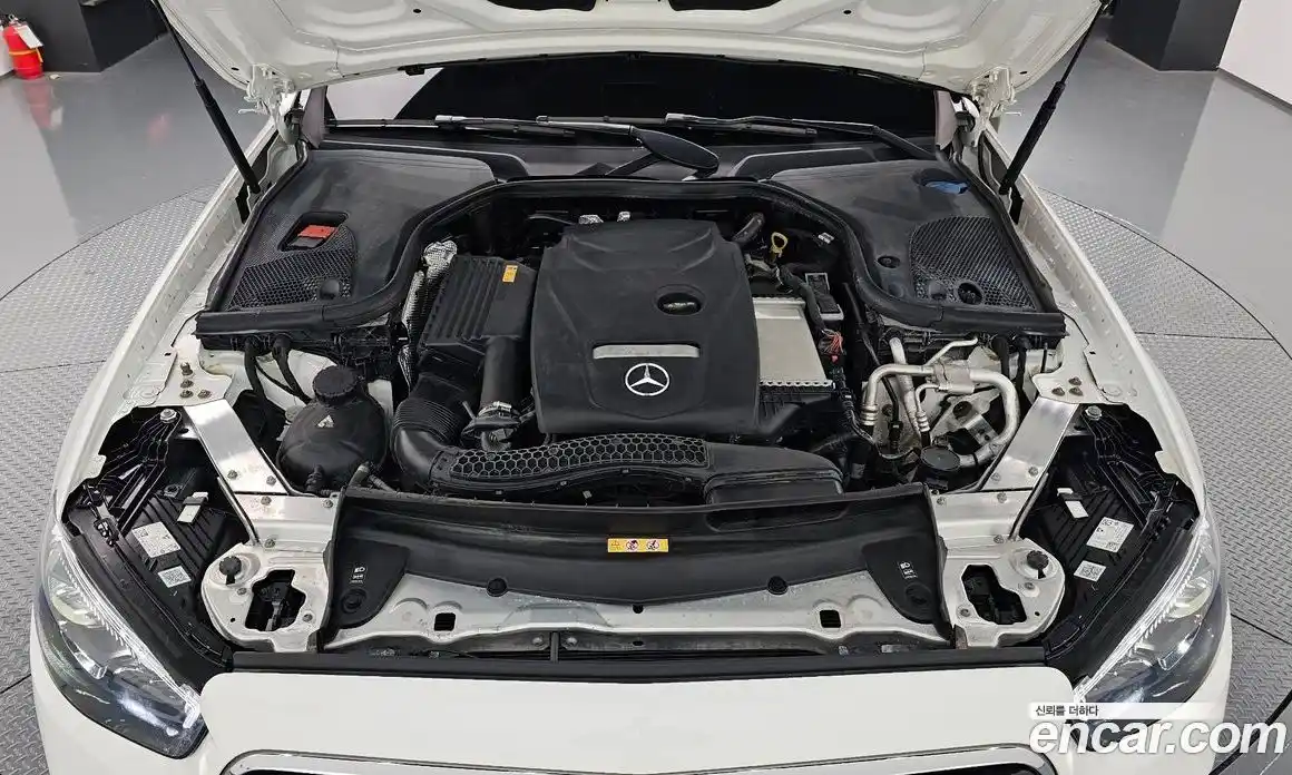 Mercedes-Benz E-Class 2022 2.0 Автомат в Москве № 224794, фото 18