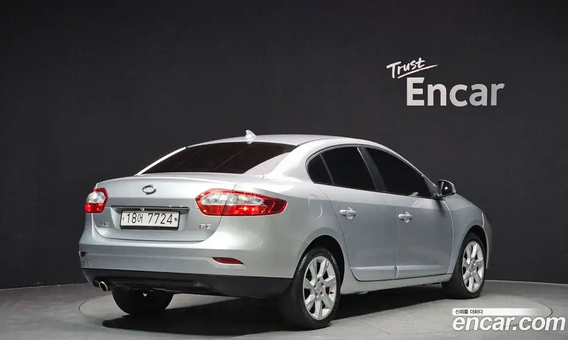 Renault SM3 2011 1.6 Автомат в Москве № 225958, фото 13