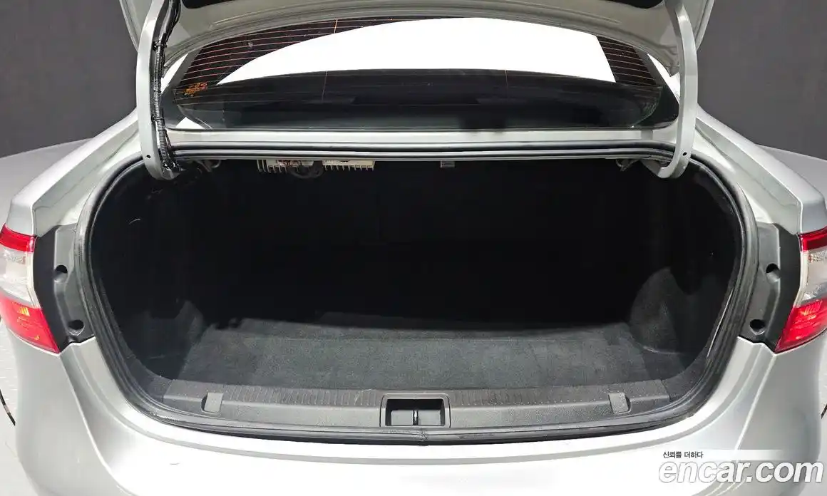 Renault SM3 2011 1.6 Автомат в Москве № 225958, фото 19