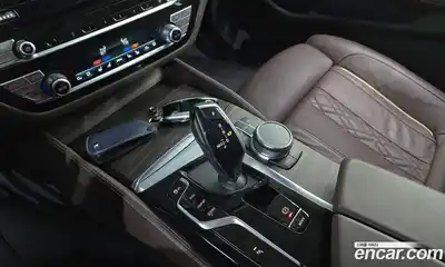 BMW 5-Series 2021 2.0 Автомат в Москве № 228379, миниатюра 2