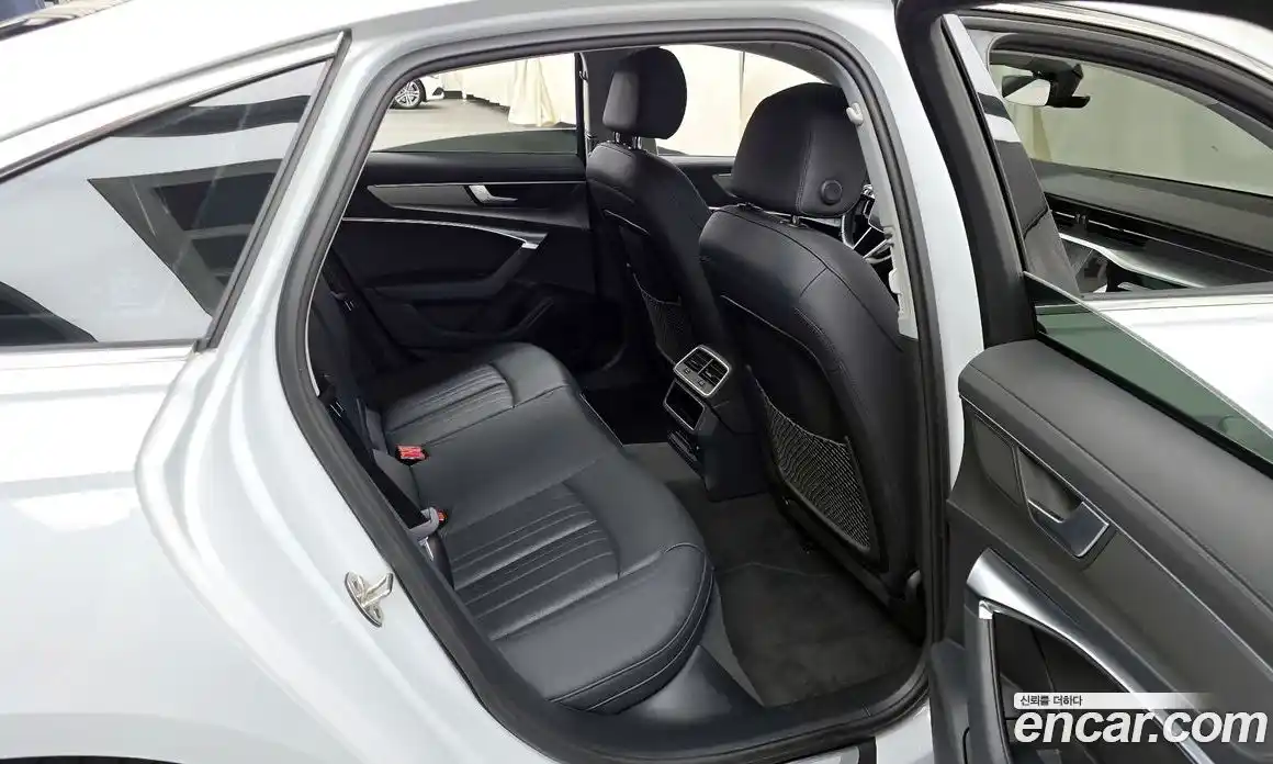 Audi A6 2023 2.0 Автомат в Москве № 229743, фото 8