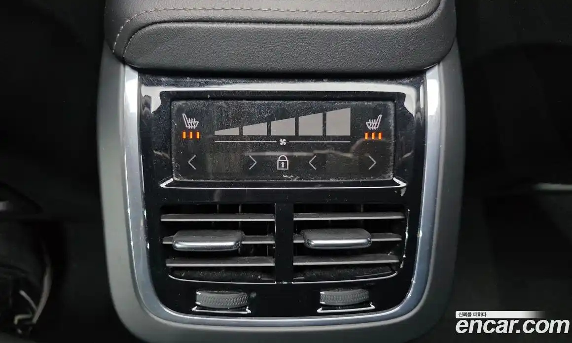 Volvo XC60 2022 2.0 Автомат в Москве № 230367, фото 18