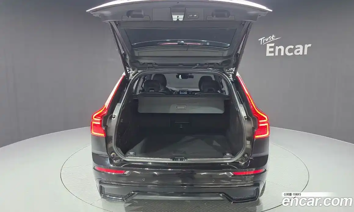 Volvo XC60 2022 2.0 Автомат в Москве № 230367, фото 20