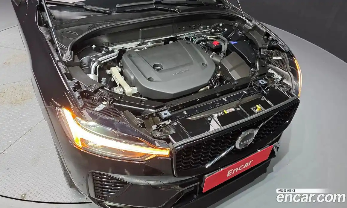 Volvo XC60 2022 2.0 Автомат в Москве № 230367, фото 6