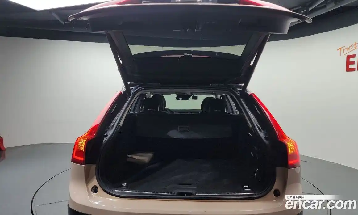 Volvo V90 2017 2.0 Автомат в Москве № 230549, фото 20