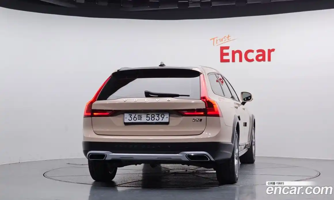 Volvo V90 2017 2.0 Автомат в Москве № 230549, фото 4