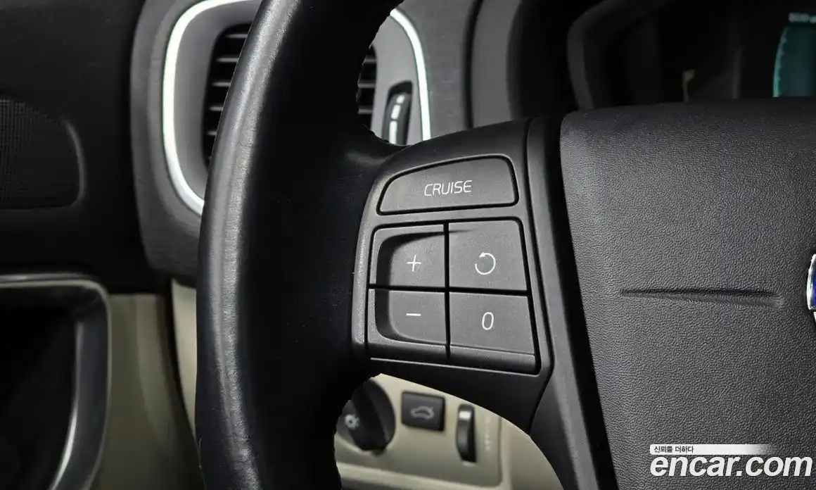 Volvo V40 2014 1.6 Автомат в Москве № 230682, фото 9