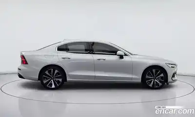 Volvo S60 2023 2.0 Автомат в Москве № 230822, миниатюра 3