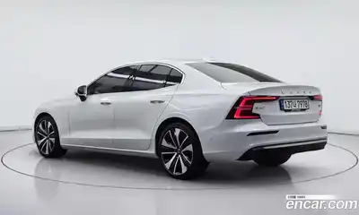 Volvo S60 2023 2.0 Автомат в Москве № 230822, миниатюра 4