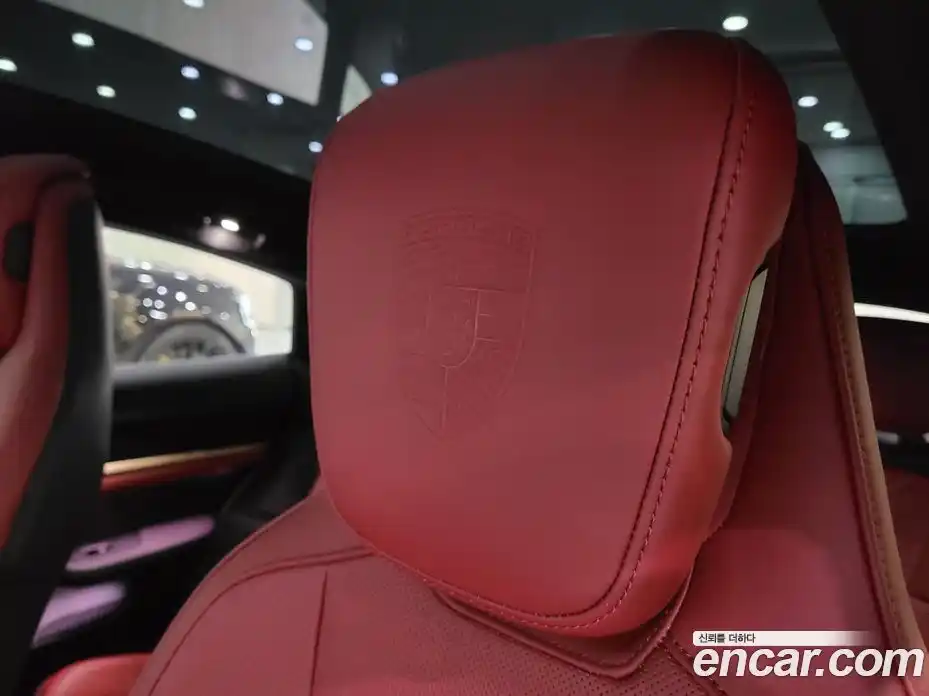 Porsche Taycan 2023 0.6 Автомат в Москве № 231060, фото 14