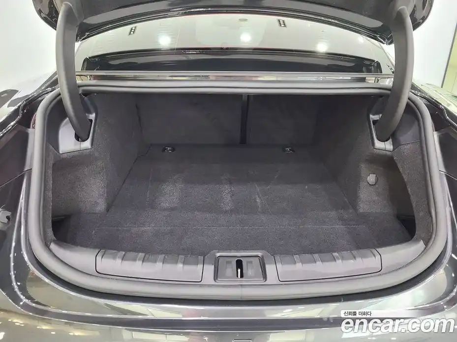 Porsche Taycan 2023 0.6 Автомат в Москве № 231060, фото 20