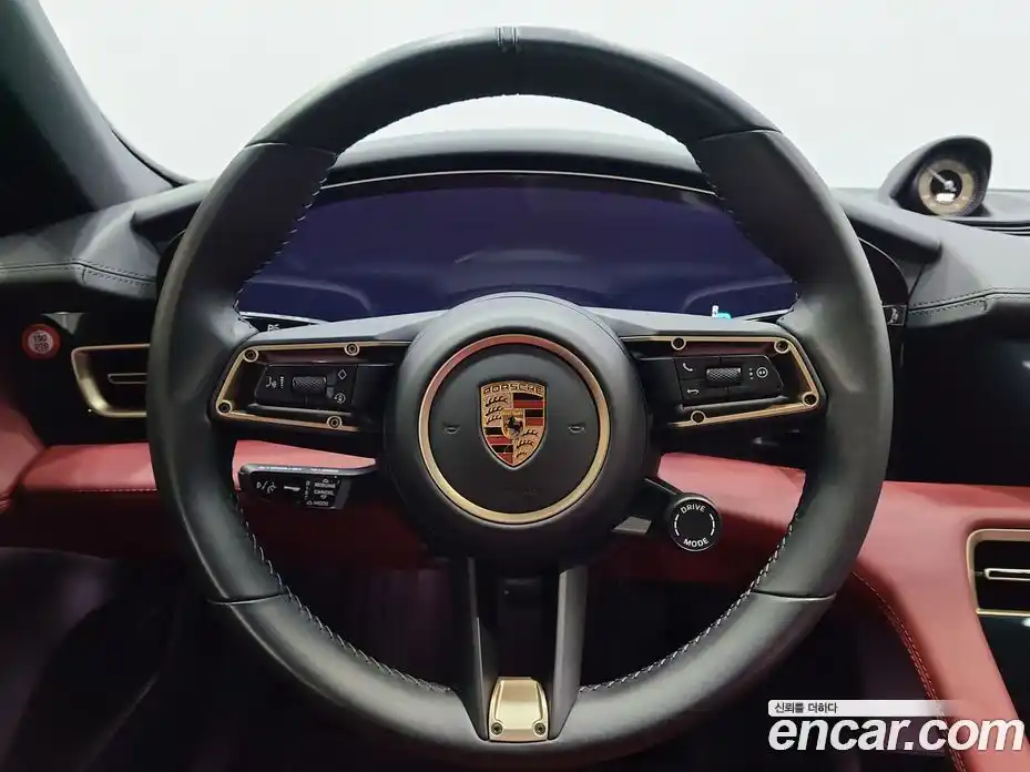 Porsche Taycan 2023 0.6 Автомат в Москве № 231060, фото 7