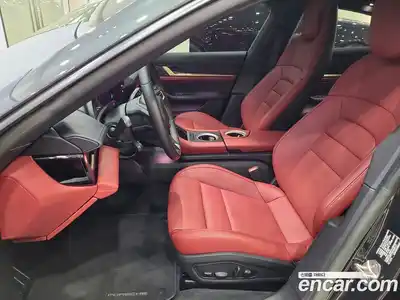 Porsche Taycan 2023 0.6 Автомат в Москве № 231060, миниатюра 9