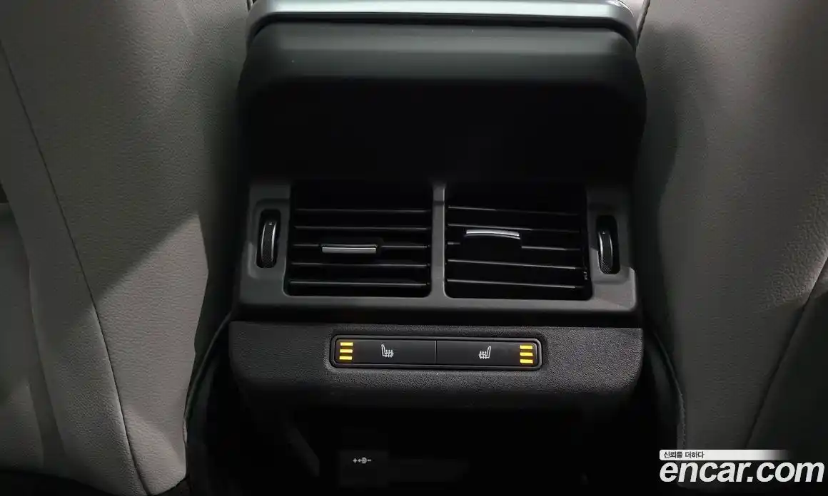 Land Rover Range-Rover Evoque 2022 2.0 Автомат в Москве № 231229, фото 19