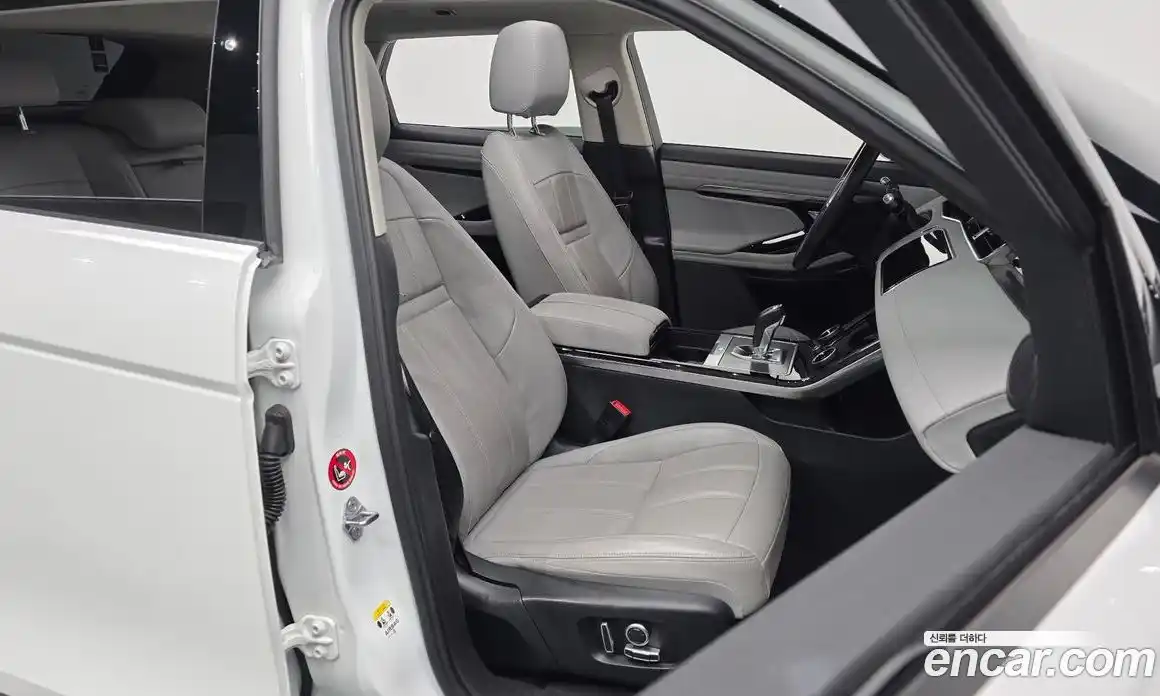 Land Rover Range-Rover Evoque 2022 2.0 Автомат в Москве № 231229, фото 10