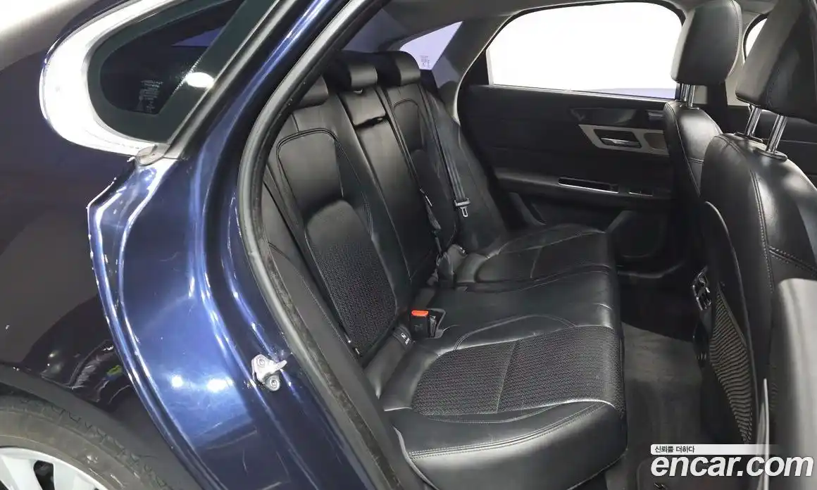 Jaguar XF 2017 2.0 Автомат в Москве № 239893, фото 19