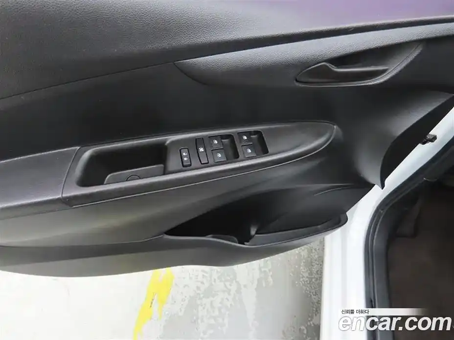 Chevrolet Spark 2016 1.0 Автомат в Москве № 240914, фото 11