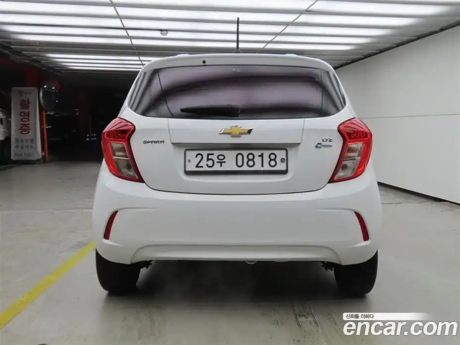 Chevrolet Spark 2016 1.0 Автомат в Москве № 240914, фото 3
