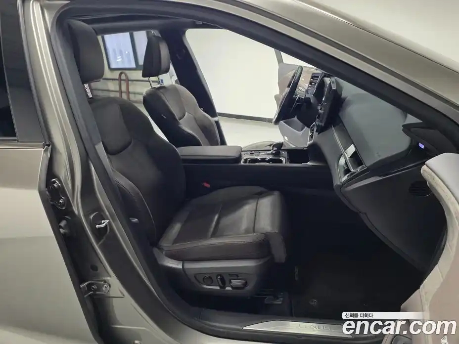 Lexus RX 2023 2.5 Автомат в Москве № 254331, фото 11