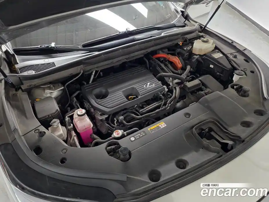 Lexus RX 2023 2.5 Автомат в Москве № 254331, фото 9