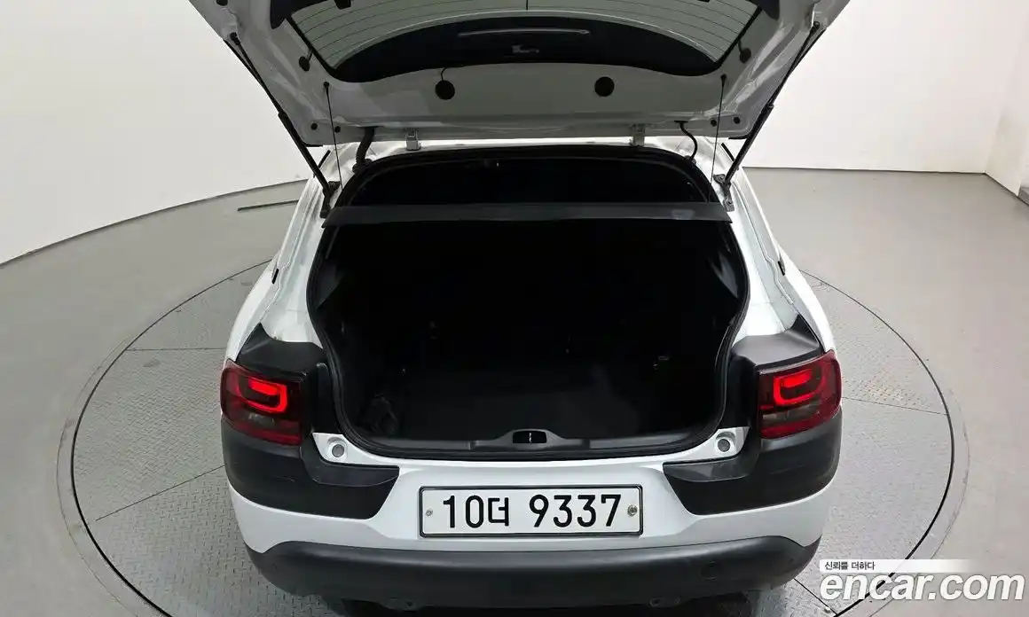 Citroen C4 Cactus 2017 1.6 Автомат в Москве № 256792, фото 20