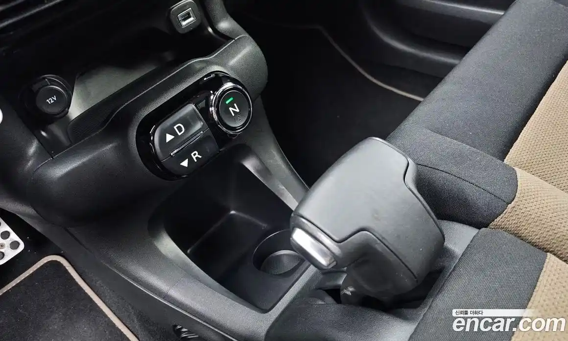 Citroen C4 Cactus 2017 1.6 Автомат в Москве № 256792, фото 9