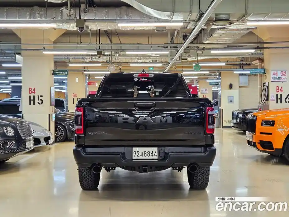 Dodge Ram Pick Up 2019 5.7 Автомат в Москве № 256816, фото 4