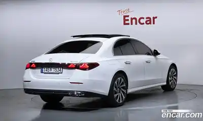 Mercedes-Benz E-Class 2025 2.0 Автомат в Москве № 262173, миниатюра 2