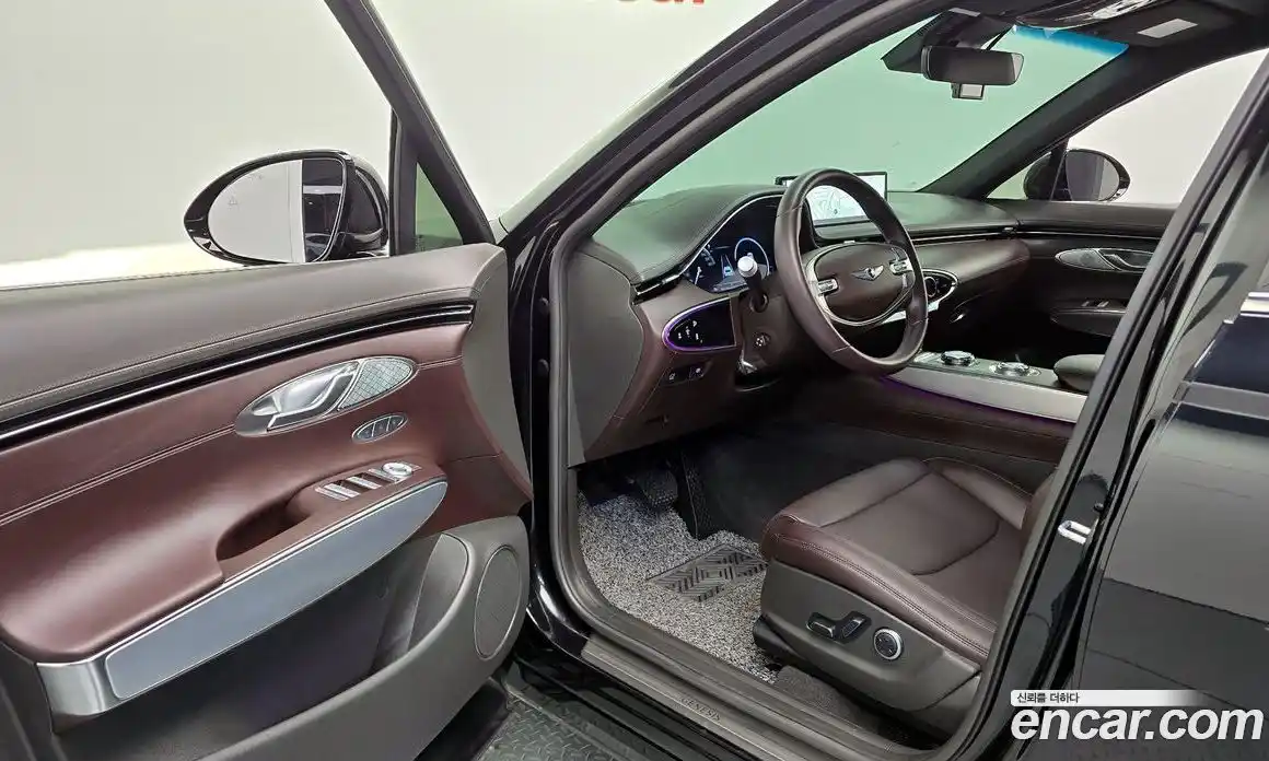 Genesis GV70 2021 2.5 Автомат в Москве № 26354, фото 20