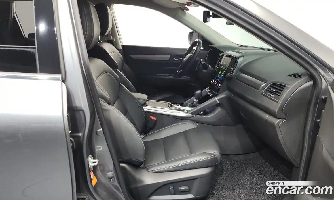 Renault QM6 2022 2.0 Автомат в Москве № 264403, фото 17