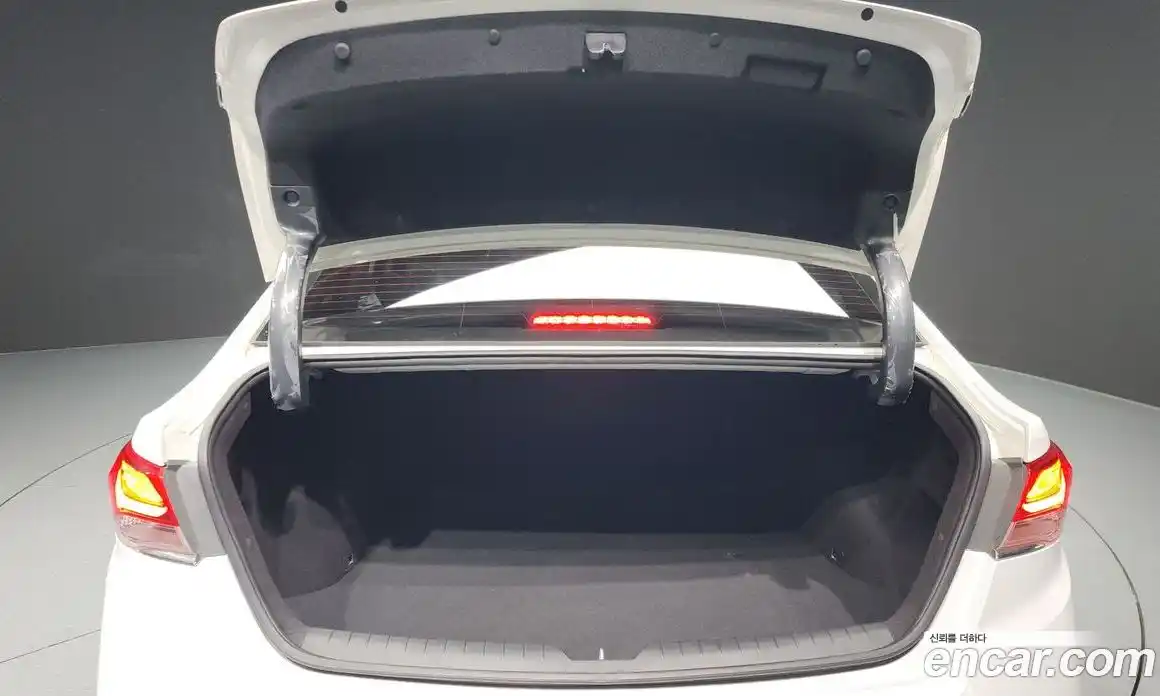 Hyundai Sonata 2019 2.0 Автомат в Москве № 2711, фото 20