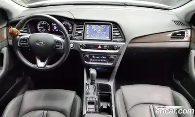 Hyundai Sonata 2019 2.0 Автомат в Москве № 2711, миниатюра 4