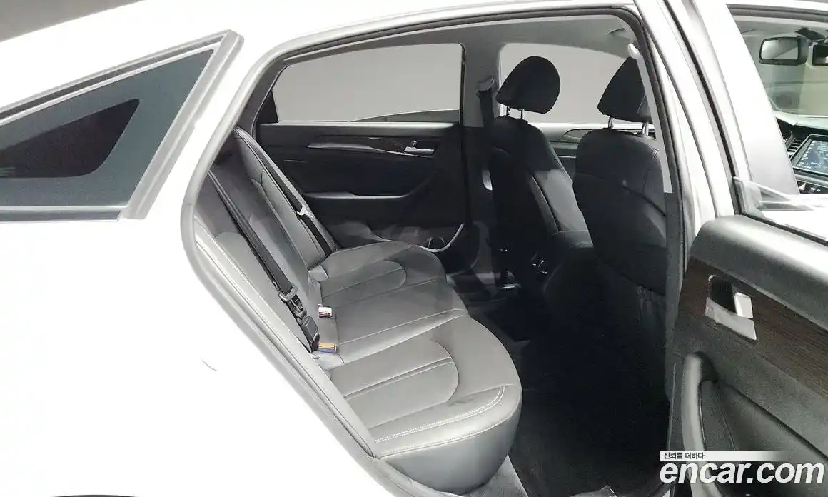 Hyundai Sonata 2019 2.0 Автомат в Москве № 2711, фото 8