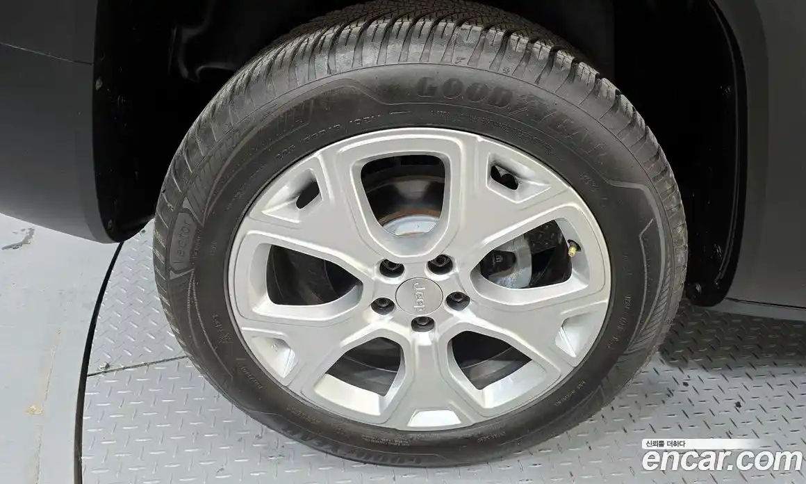 Jeep Renegade 2021 2.4 Автомат в Москве № 273265, фото 14