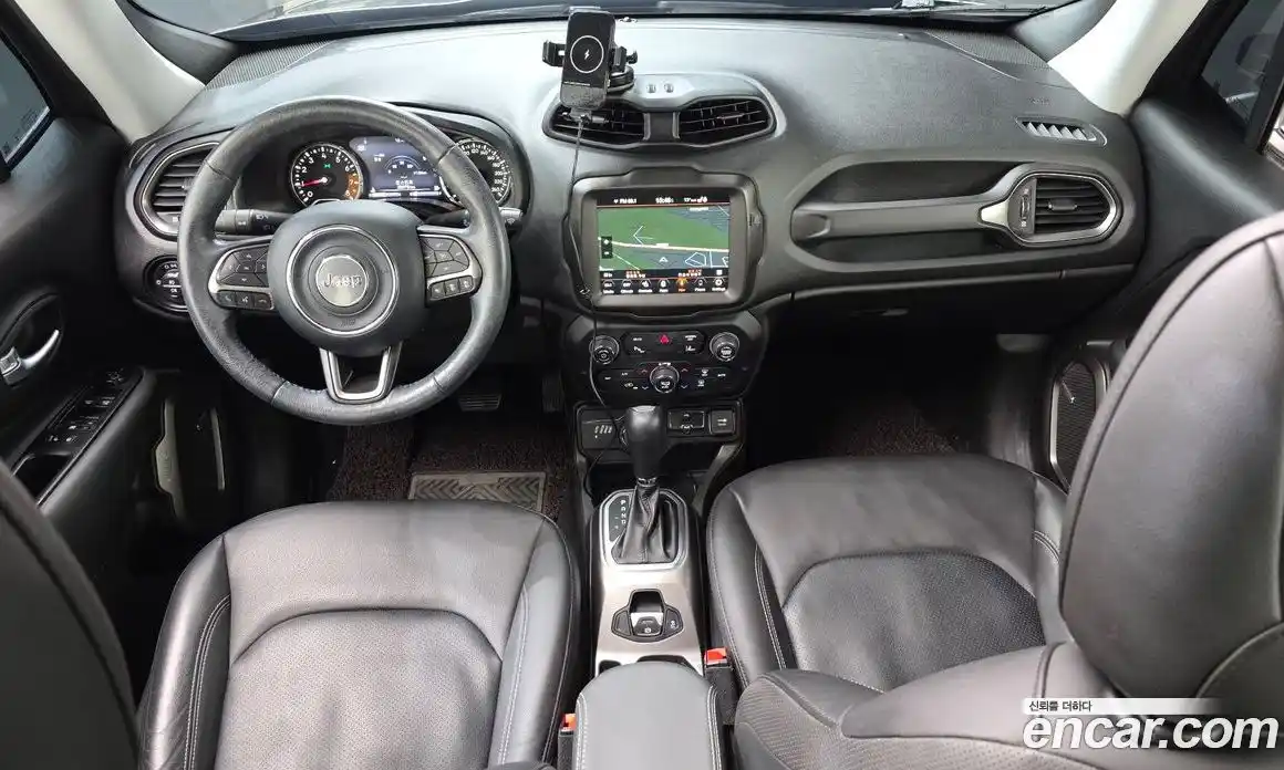 Jeep Renegade 2021 2.4 Автомат в Москве № 273265, фото 17