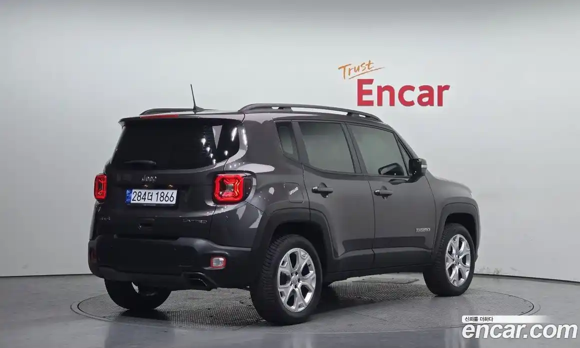 Jeep Renegade 2021 2.4 Автомат в Москве № 273265, фото 4