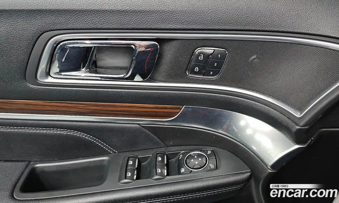 Ford Explorer 2017 2.3 Автомат в Москве № 273418, фото 11