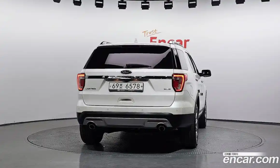 Ford Explorer 2017 2.3 Автомат в Москве № 273418, фото 4