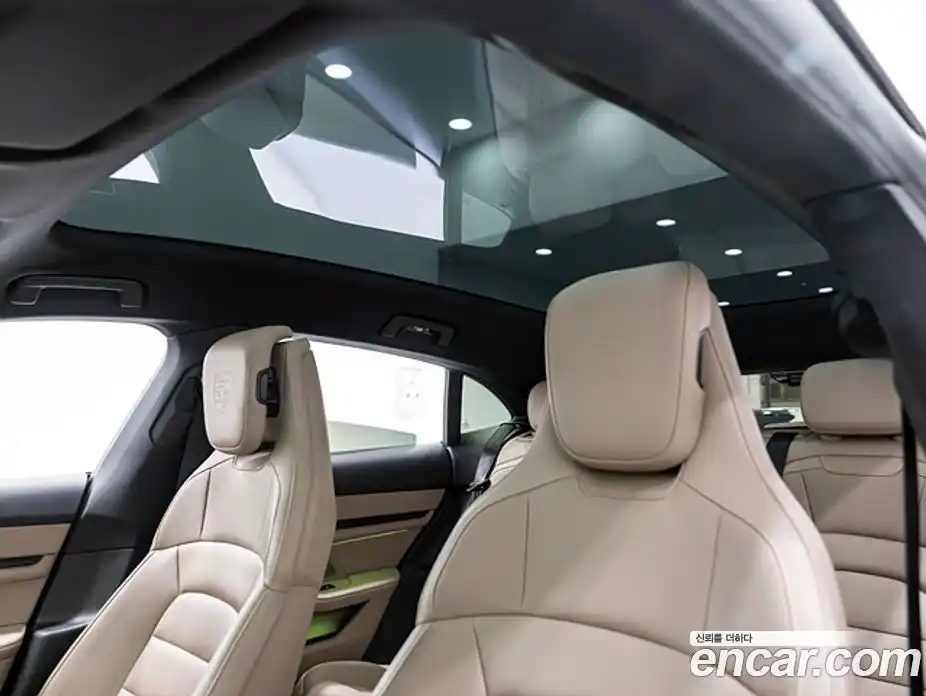 Porsche Taycan 2024 0.1 Автомат в Москве № 297531, фото 13