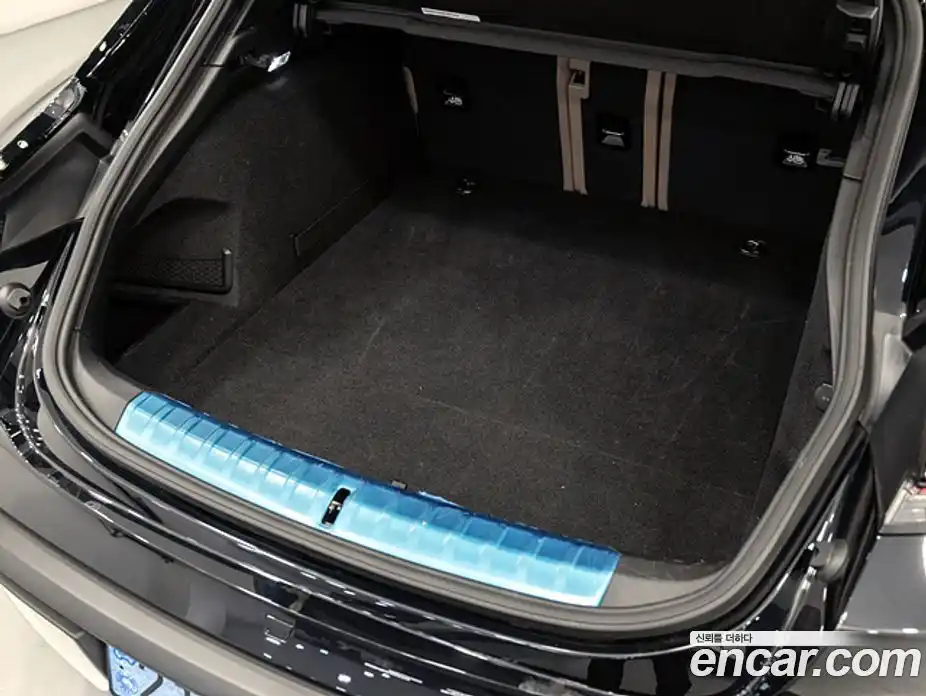 Porsche Taycan 2024 0.1 Автомат в Москве № 297531, фото 14