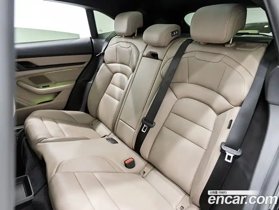 Porsche Taycan 2024 0.1 Автомат в Москве № 297531, фото 17