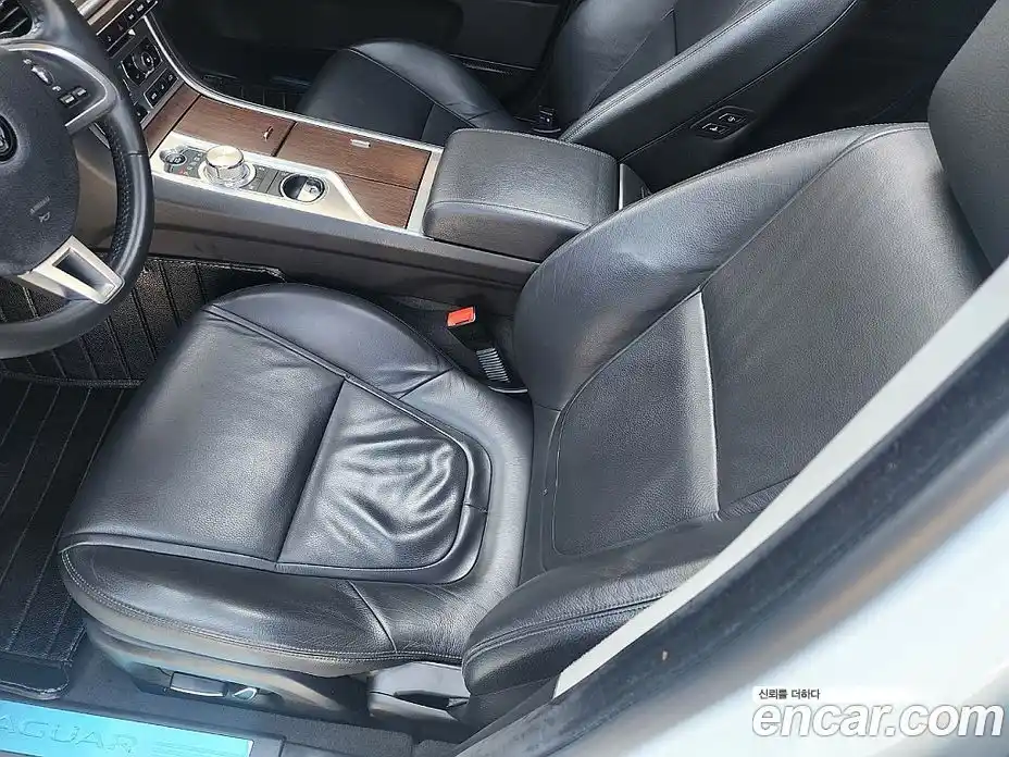 Jaguar XF 2014 2.0 Автомат в Москве № 305209, фото 15