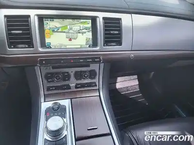 Jaguar XF 2014 2.0 Автомат в Москве № 305209, миниатюра 10