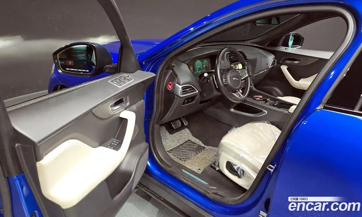 Jaguar F-Pace 2017 3.0 Автомат в Москве № 320231, фото 18